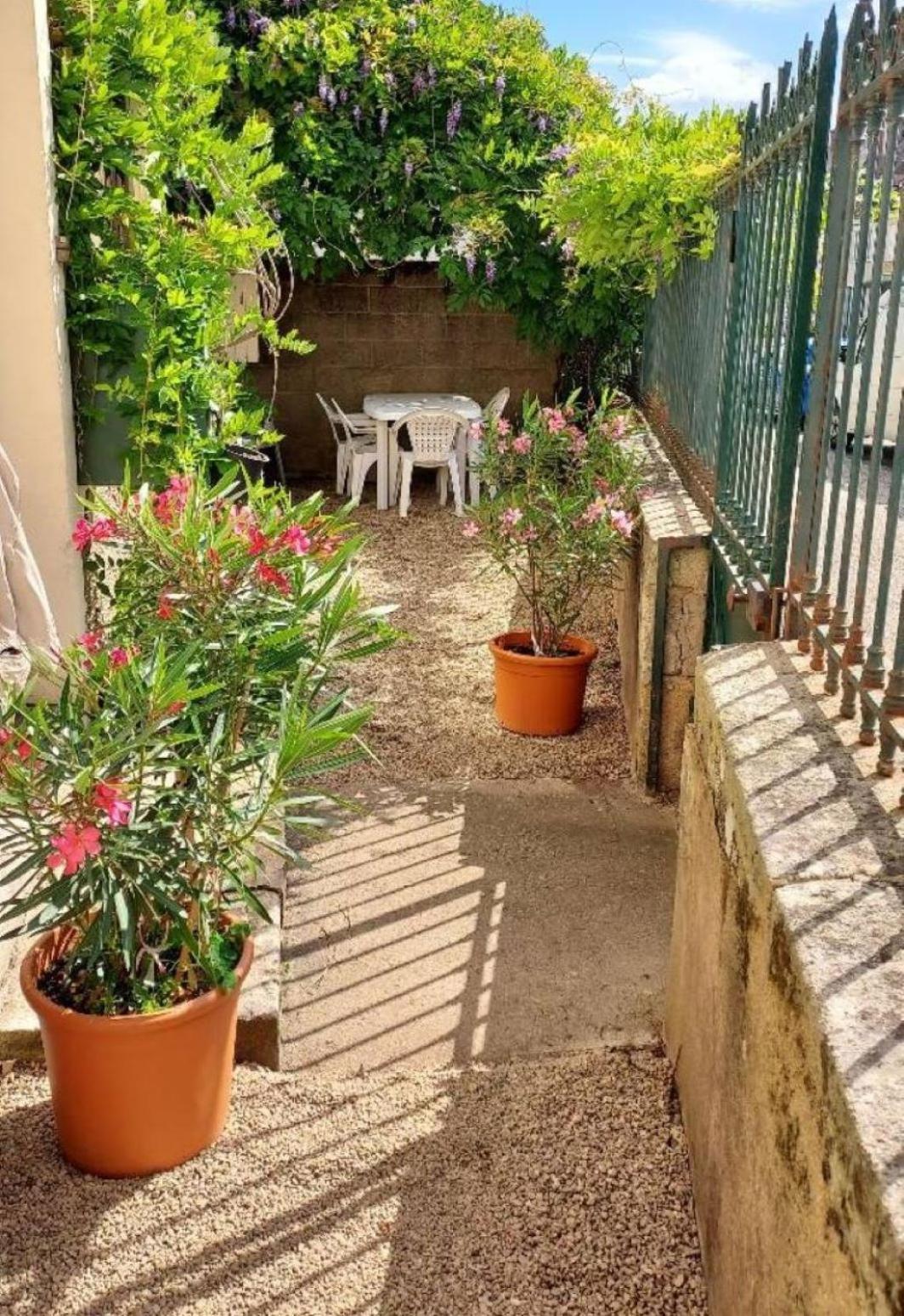 Les Gites Du Chateau Châteaumeillant المظهر الخارجي الصورة